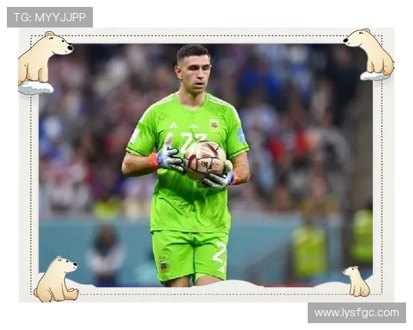 马丁内斯的传奇旅程：从新星到世界级球员的蜕变与荣耀